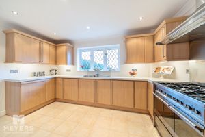 Kitchen- click for photo gallery